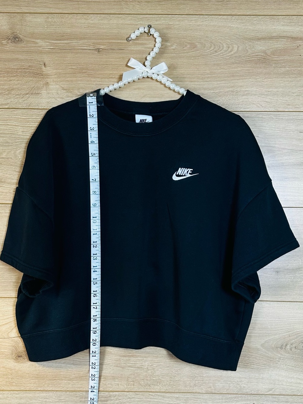 Nike Black Cropped Short-Sleeve Sweatshirt with White Swoosh - Picture 5 of 9